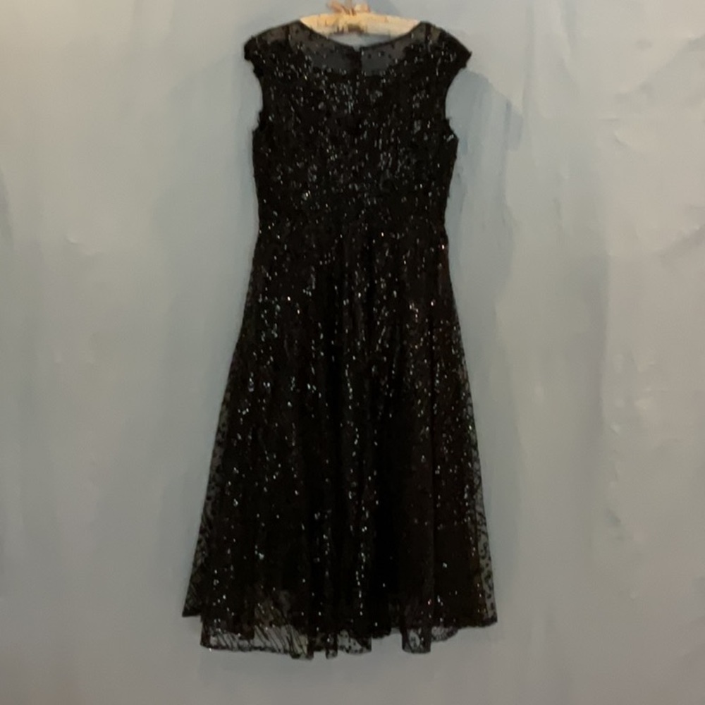 ✔️ MAC DUGGAL - Black Cap Sleeve Embellished A Line Dress - Picture 8 of 12